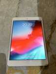 Sprzedam iPad 2 mini.