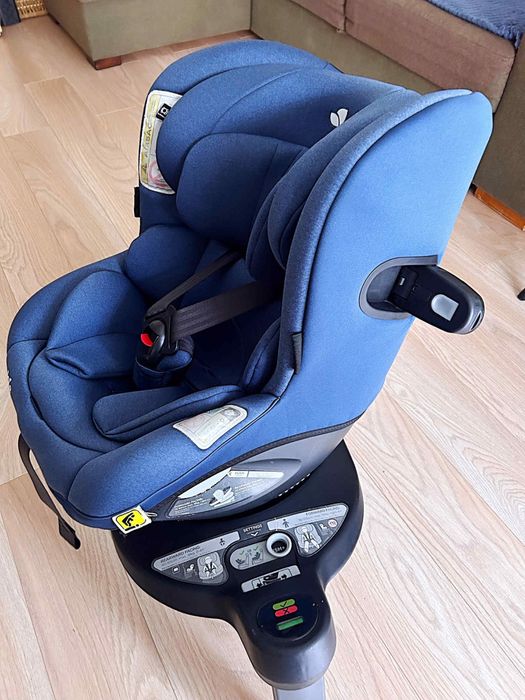 Fotelik Joie I-Spin 360 na Isofix.