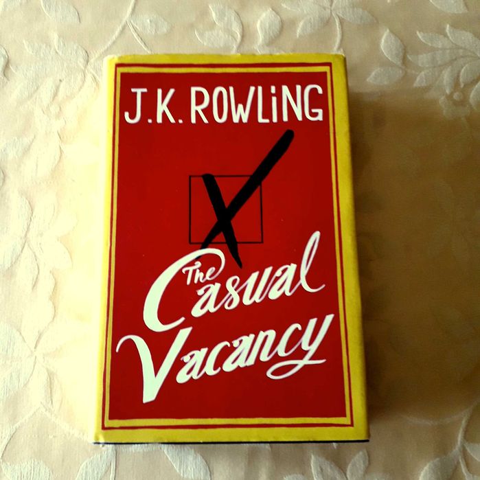 J. K. Rowling - The Casual Vacancy (Usado em BOM estado) - English