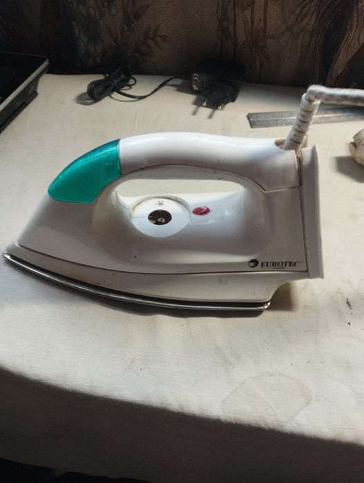 Продам утюг бу робочий