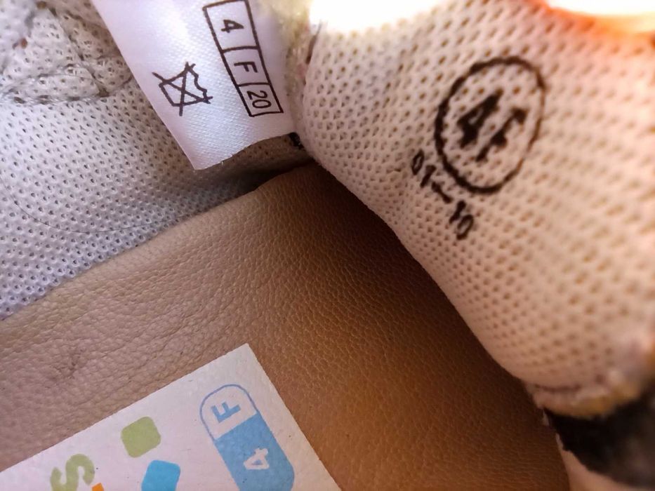 Pierwsze buciki Clarks First Shoes, r. 4F 20