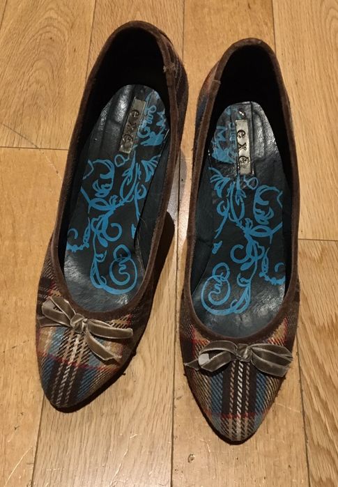 Sapatos Exe tamanho 39