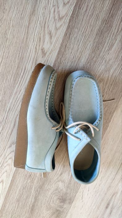 Шкіряні туфлі кларкс