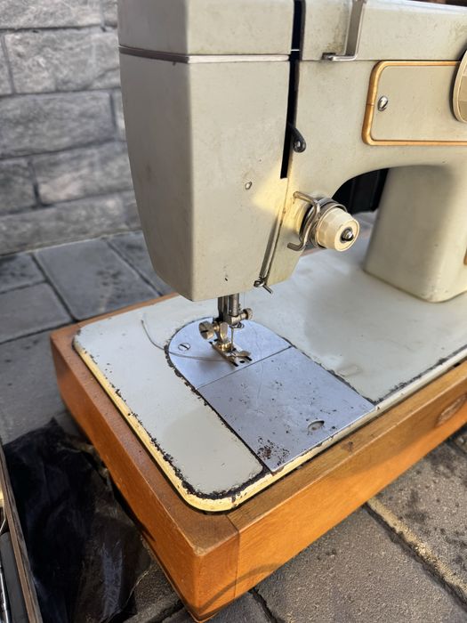 Швейна машинка Мальва КЛ 120