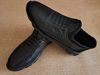 Нові якісні шкіряні туфлі - мокасини р.42, устілка 28 см.
