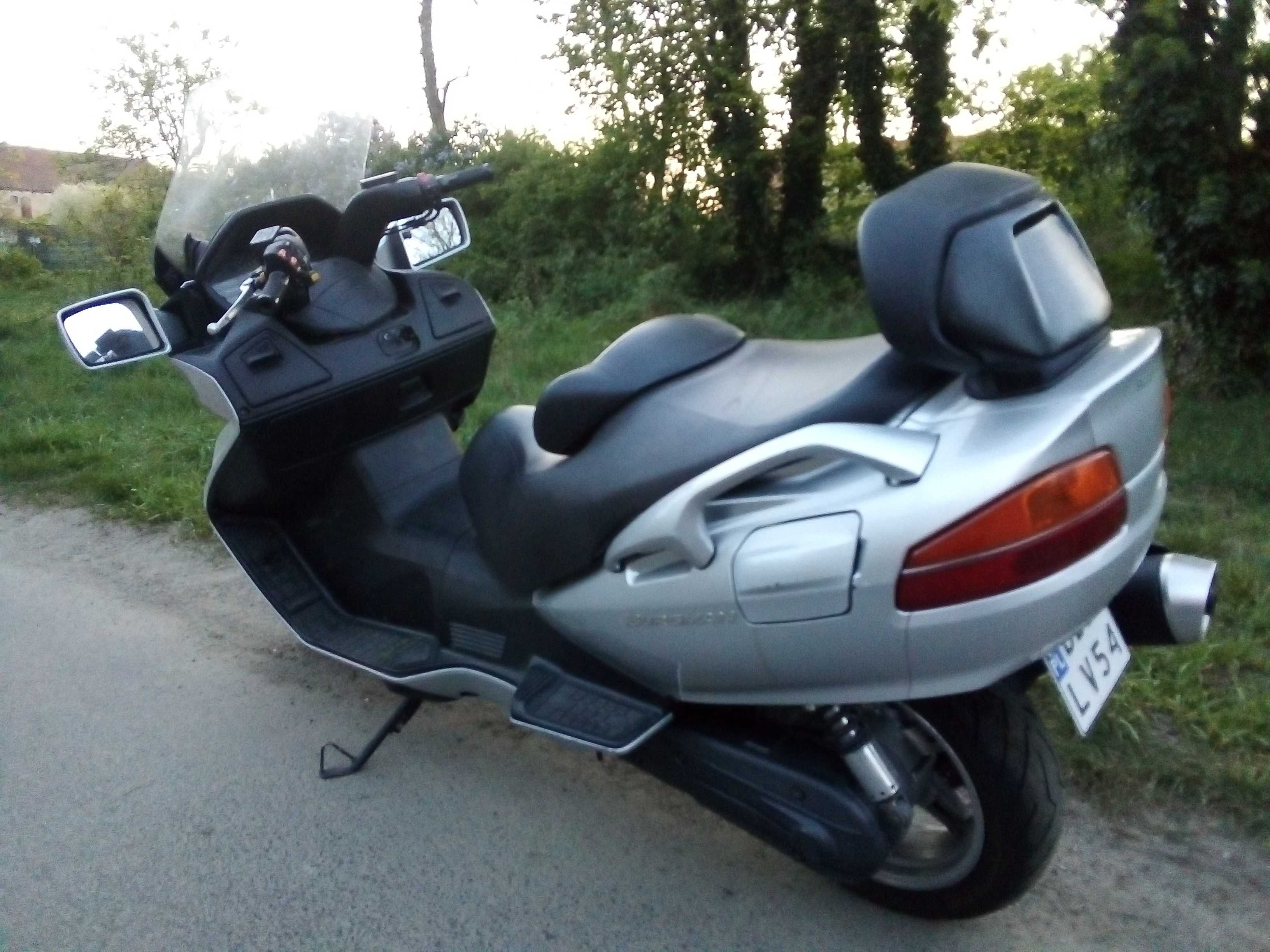 Suzuki Burgman 650