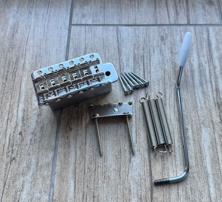 Mostek tremolo GOTOH GE101T chrome - do Stratocaster , bridge