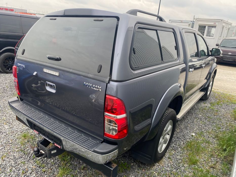 Toyota Hilux Double Cab Life 4x4