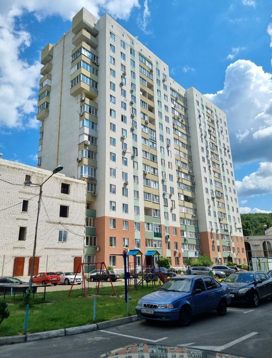 Продам 1К квартиру м.Обухів вул.Лермонтова (Академічна)