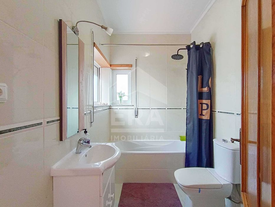 Moradia T3 com Piscina, Jardim e Terraços em Alquerubim, Aveiro