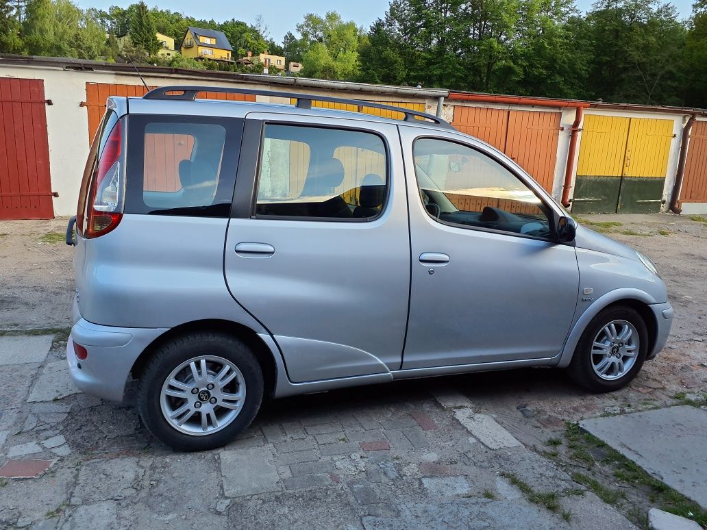 Toyota Yaris Verso