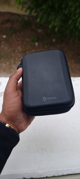 Discos externos TOSHIBA & WD Elements + Bolsa GOODIS