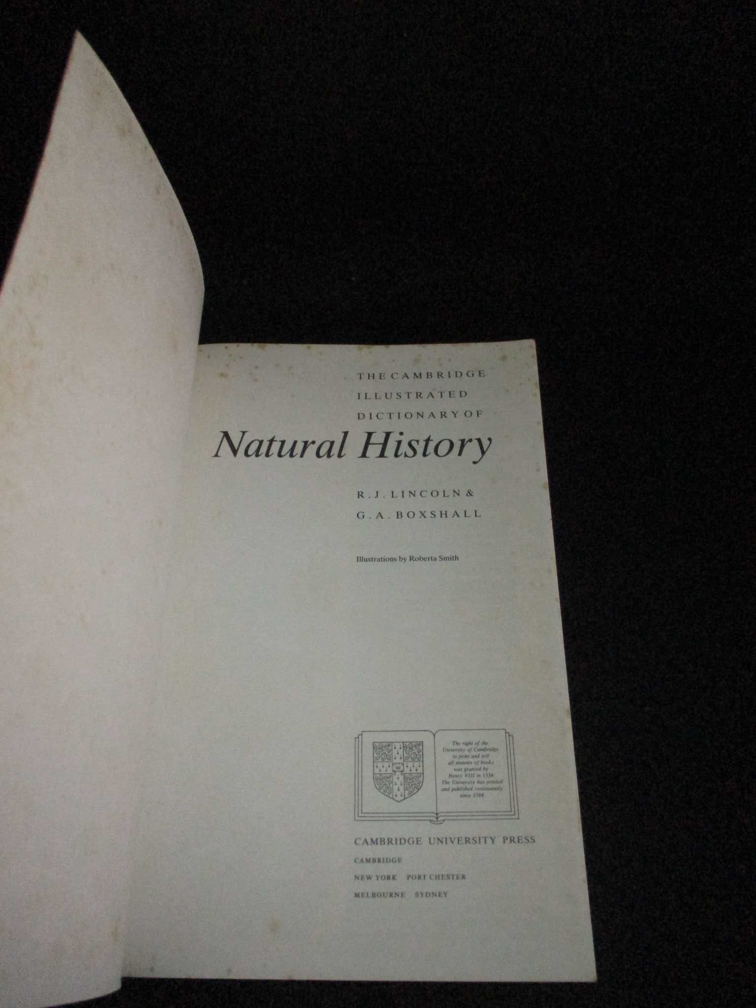 Livro The Cambridge Illustrated Dictionary of Natural History
