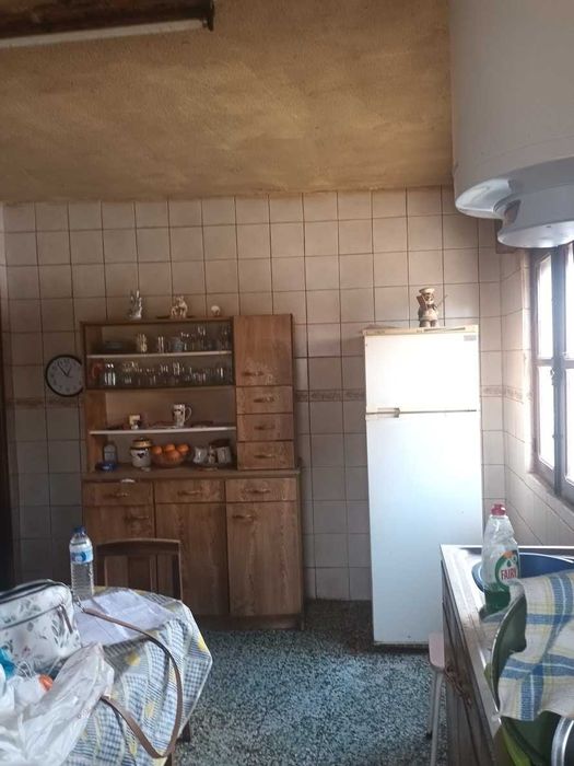 Vende-se Pequena Moradia Aldeia Larinho Concelho Torre de Moncorvo