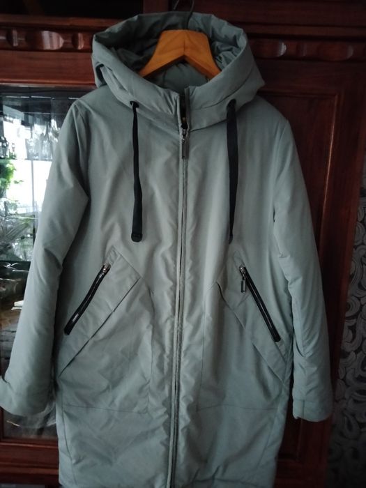 Стильна жіноча куртка - пуховик