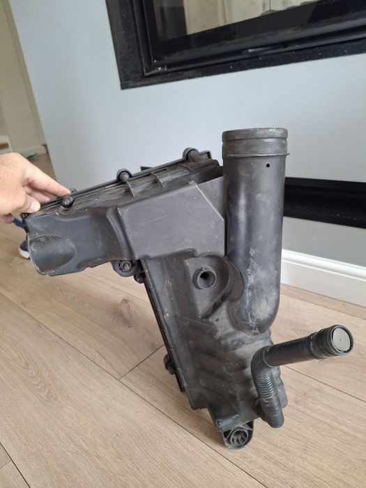 VW Obudowa filtra powietrza Passat