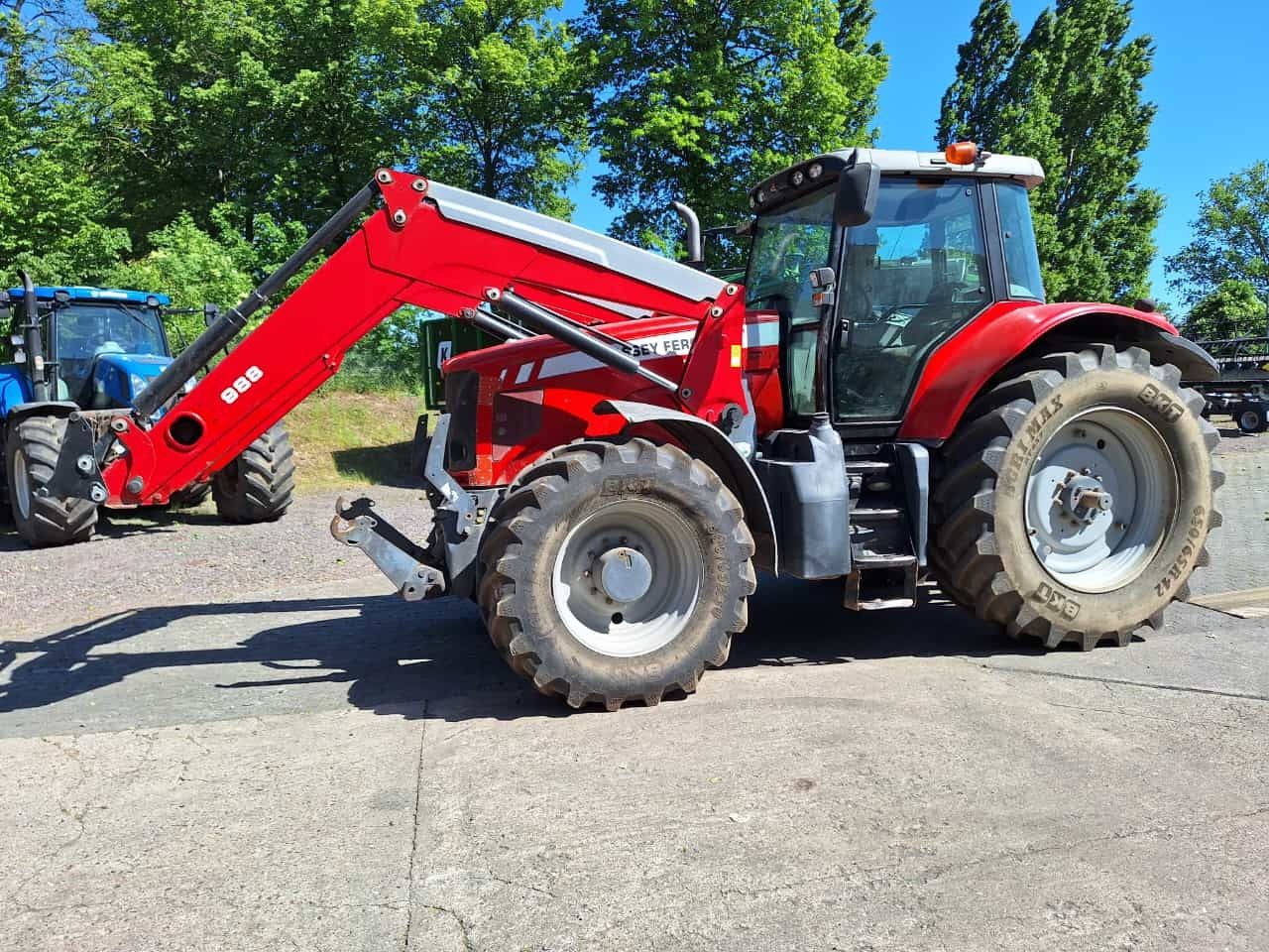 Massey ferguson 7499 z turem i tuzem