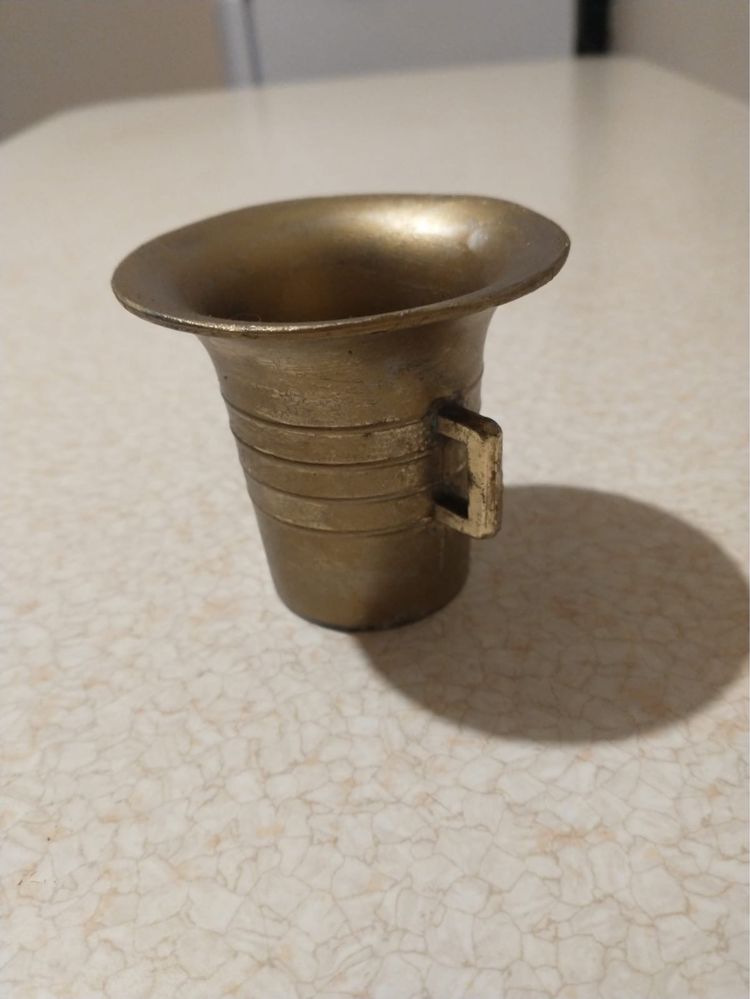 Mosiężny moździerz 6,5 cm wysokości