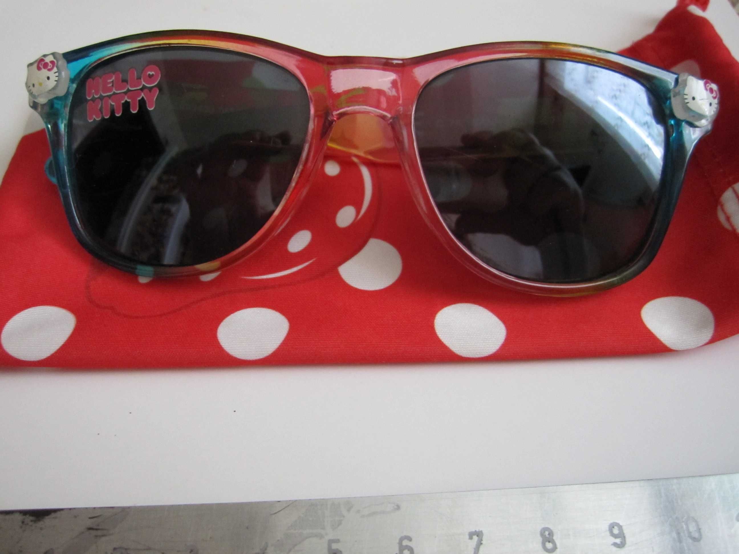 Дитячі сонцезахисні окуляри - кітті з чохлом