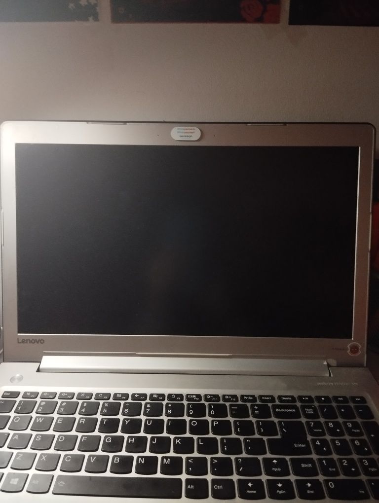 Laptop Lenovo idepad 2016 (używany)