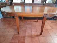 Conjunto mesa e cadeiras em cerejeira