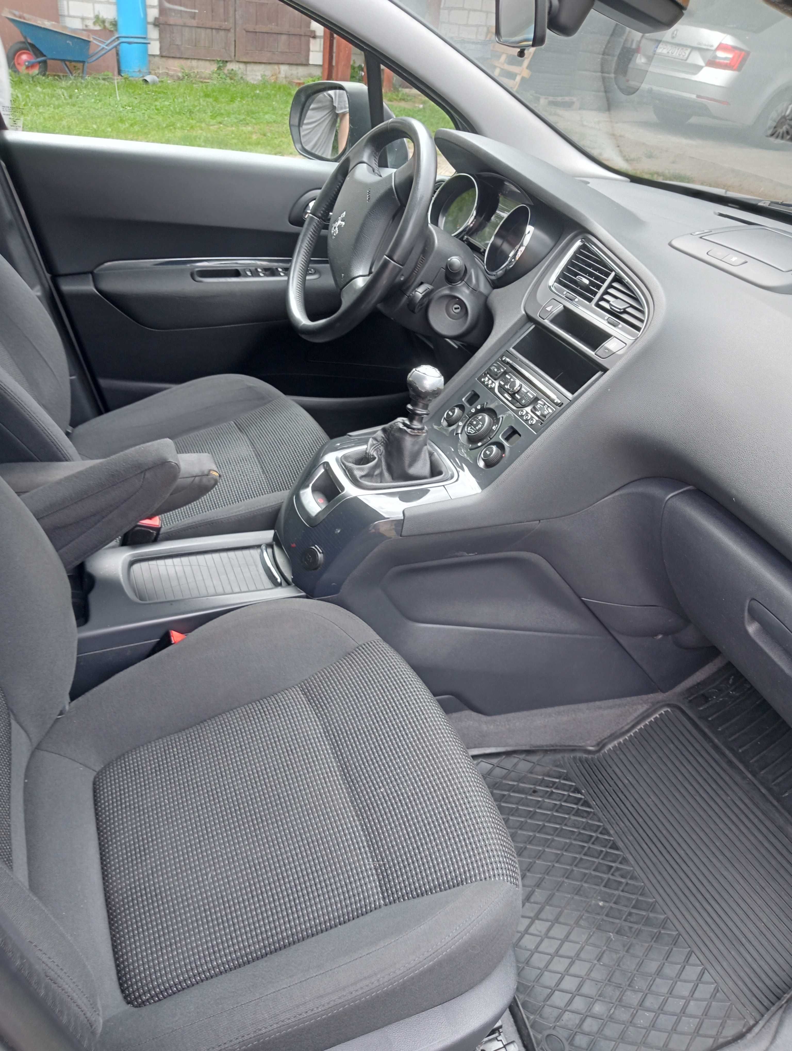Sprzedam Peugeot 5008 1.6 HDI  7 osobowy 2014