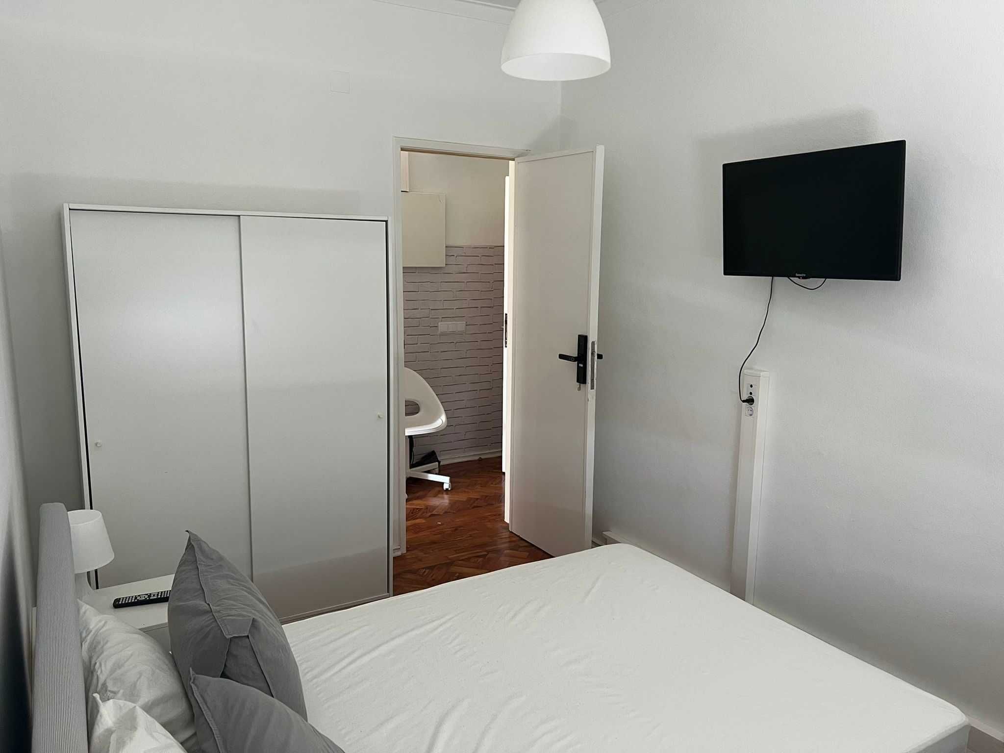 Quarto Individual  (1 pessoa) Corroios