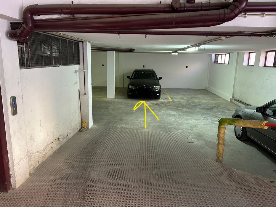 Lugar de Parqueamento - Zona Nobre, Central e Segura, em Setúbal