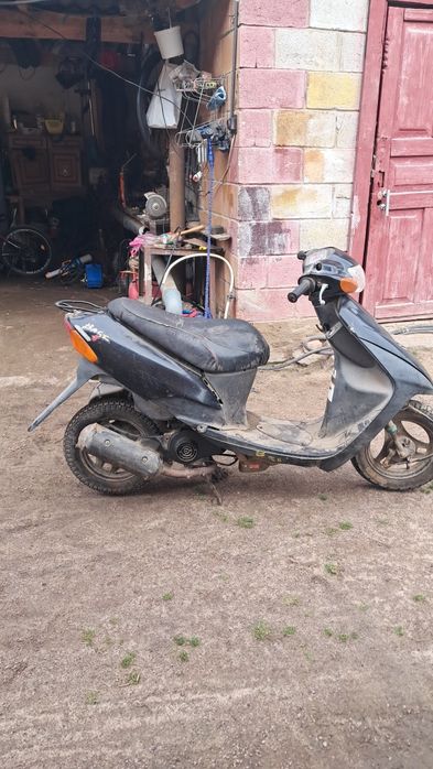 Продажтся скутер сузукі