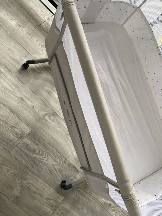 Łóżeczko dla niemowląt dostawne MoMi Revo 2w1 + gratisy stan idealny