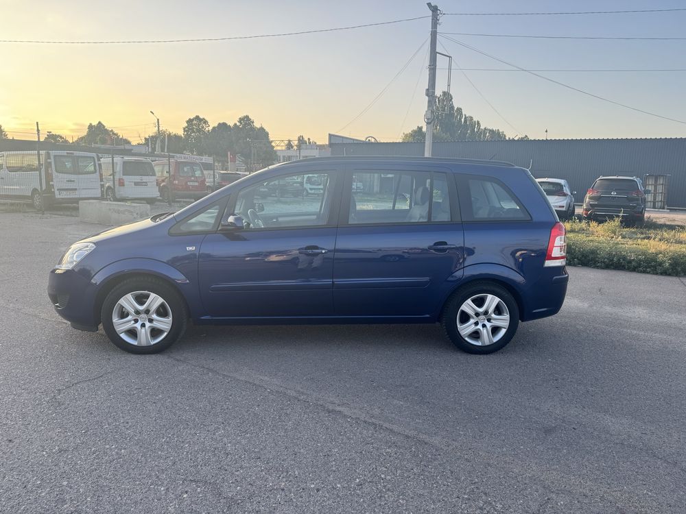 Opel Zafira 1,6 бензин 7 місць