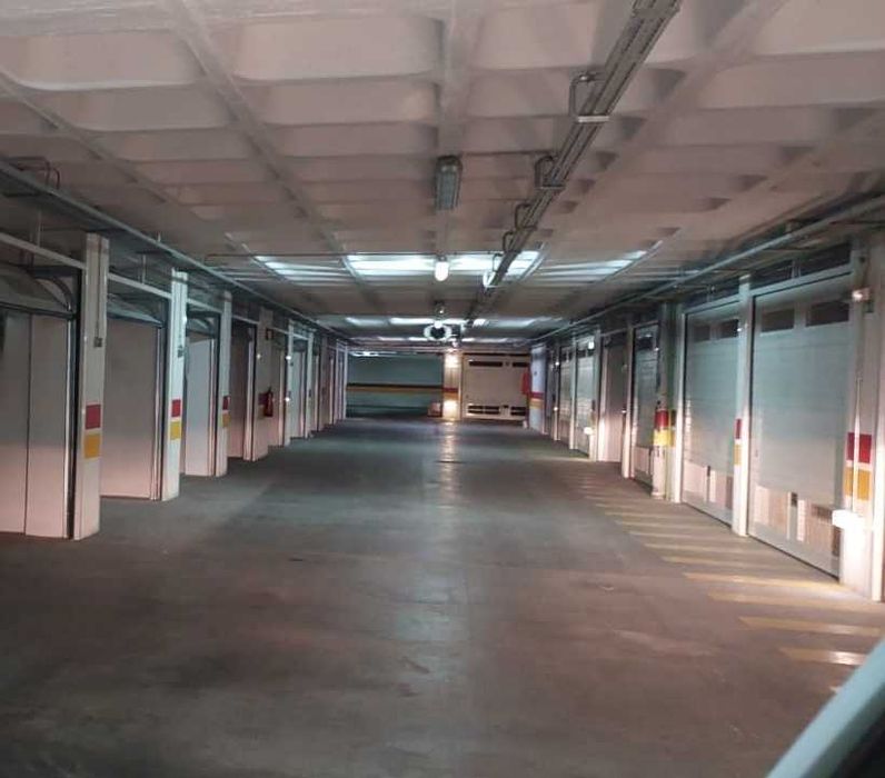 Garagem/ Box à venda na Avenida Dom Vicente Afonso Valente