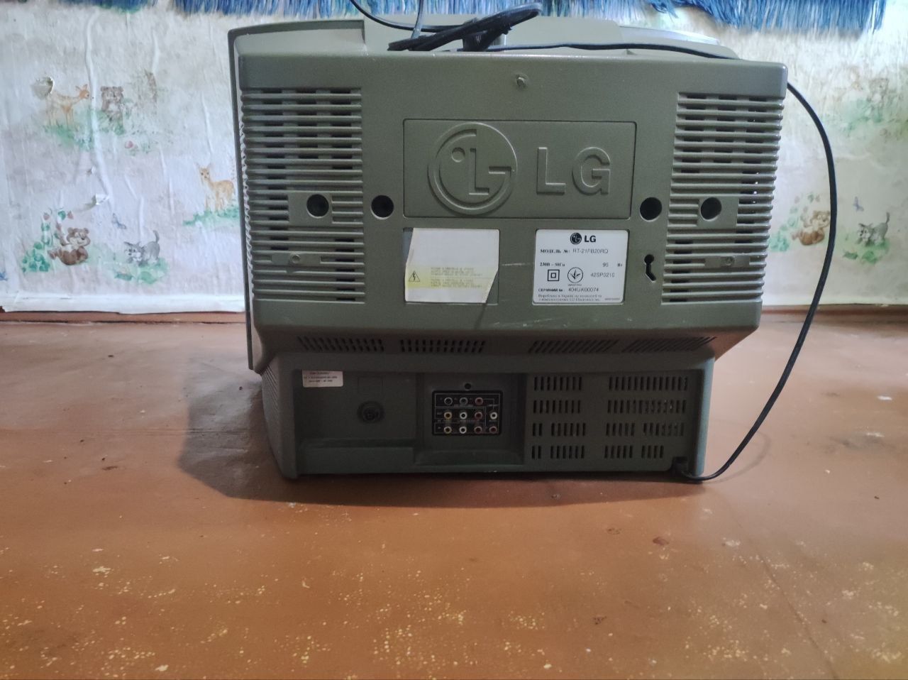 LG RT-21FA32X.                           .