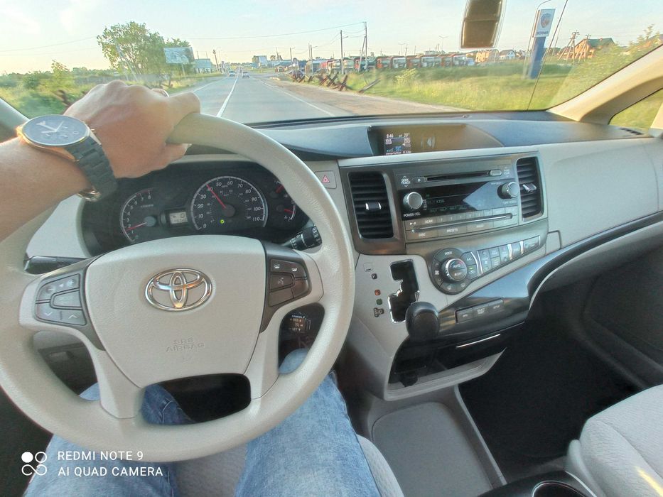 Toyota Sienna 2013 рік, терміново!!!