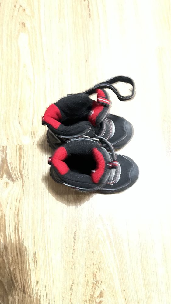 Buty zimowe Kozaki chłopiec 23 stan bardzo dobry