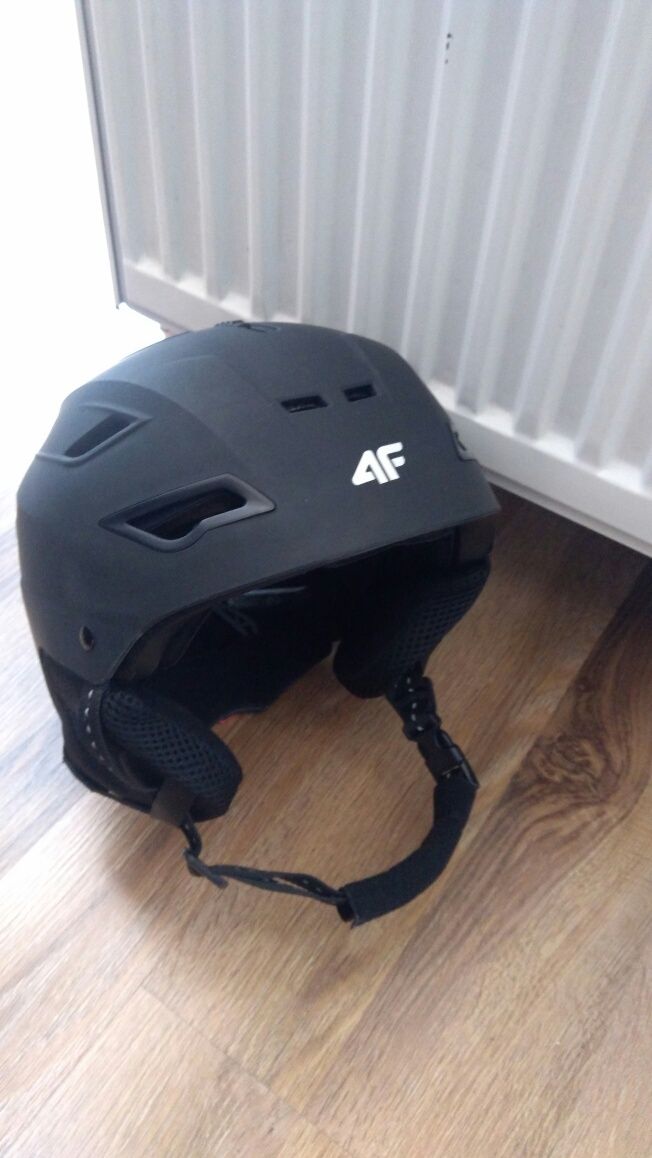 Kask narciarski 4f