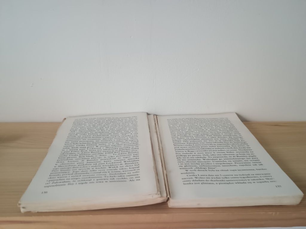 Emilka że Srebrnego Nowiu. L.Maud Montgomery,1988r.
