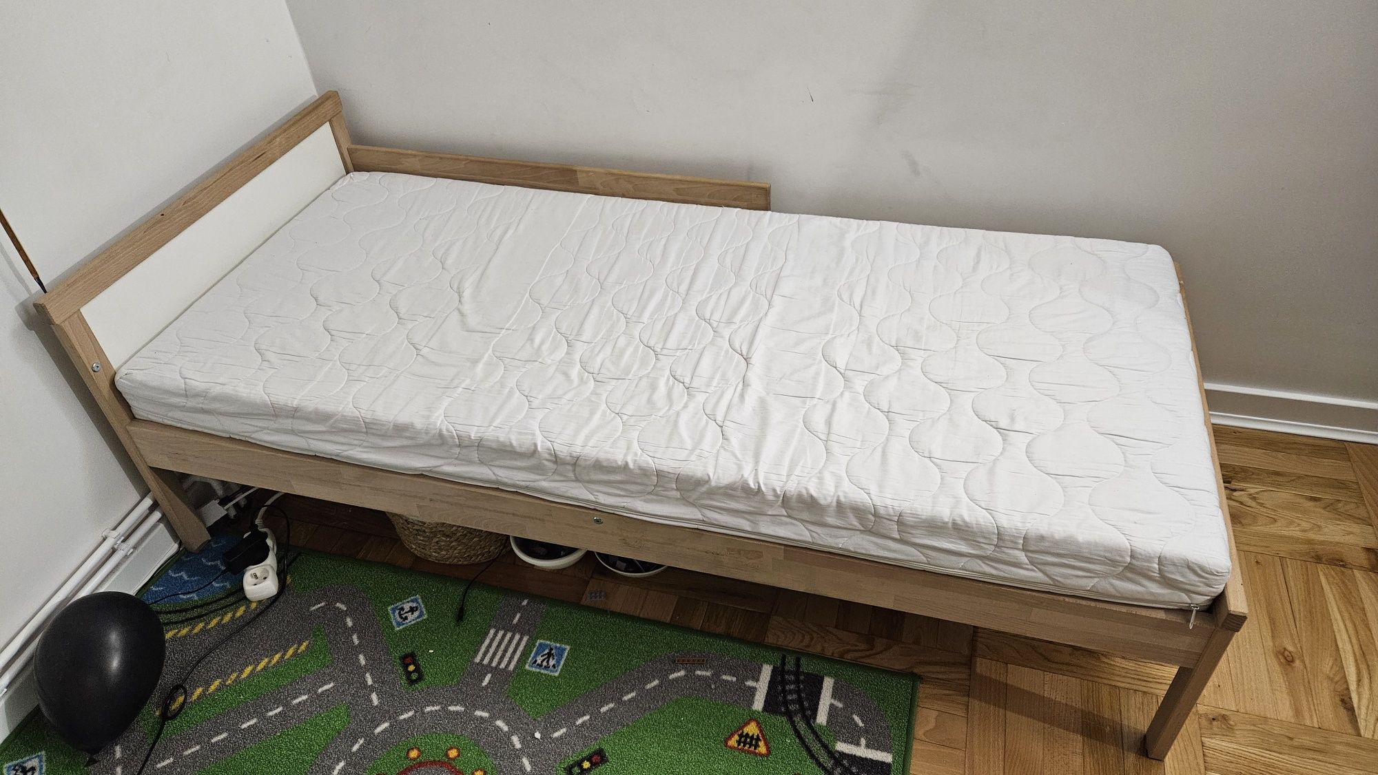 Łóżko dziecięce 160x70 SNIGLAR z materacem