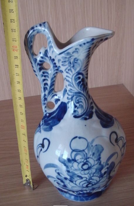 Ваза ціла, 23 см висота