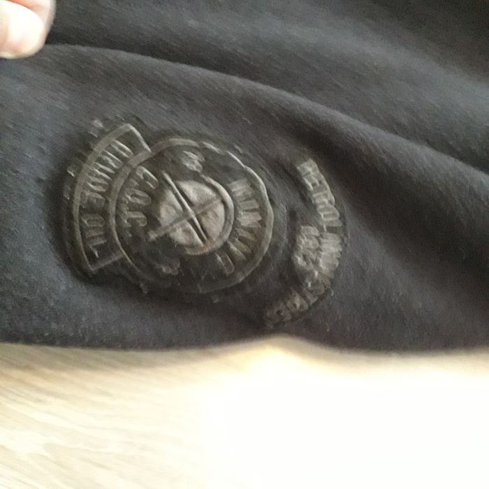 Sprzedan męski plaszcz dobrej marki