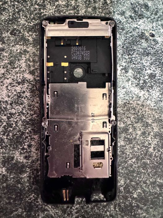 Плата,корпус с разъем зарядки динамики,антена,зарядка 890ма Nokia 6300