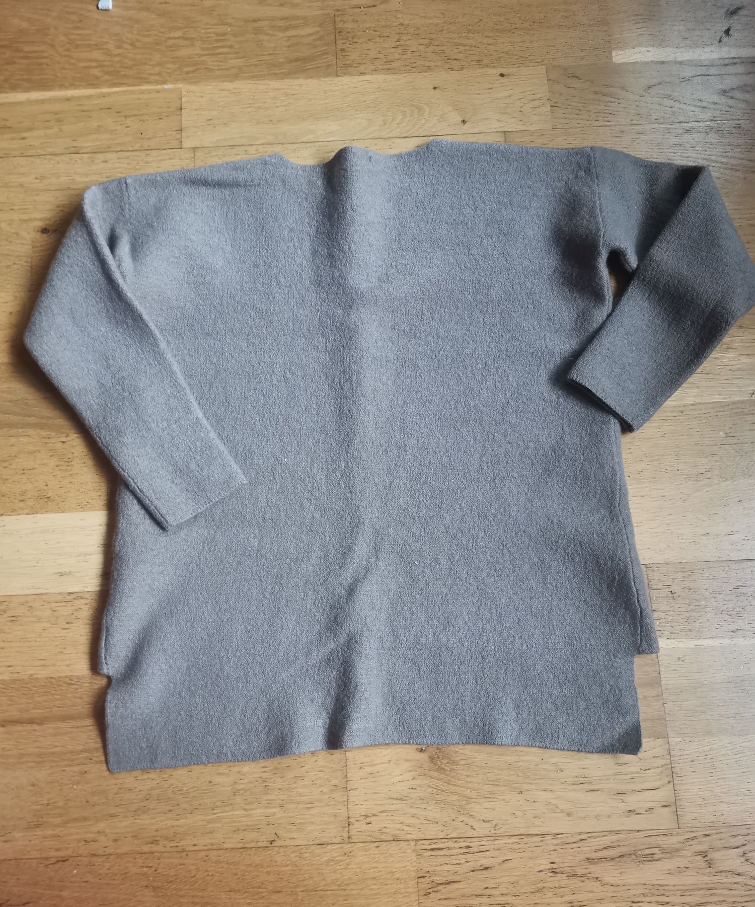 Wełniany skandynawski prosty sweter XS