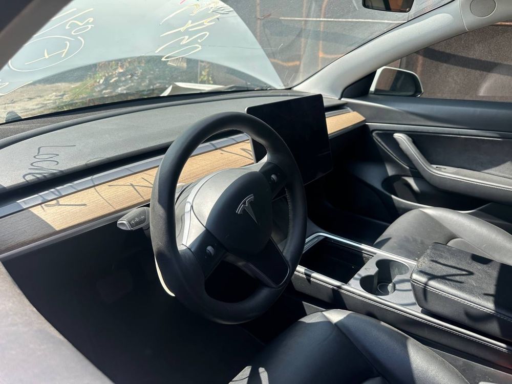 Tesla model 3 рестайлинг