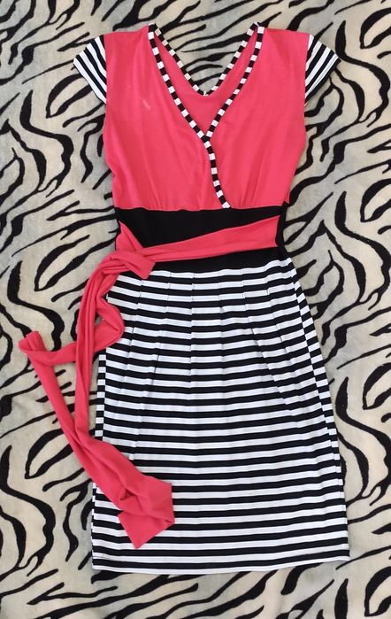 Продам Платье  40-42