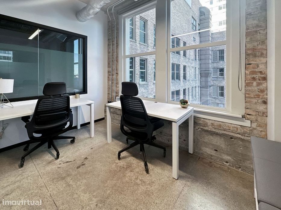 Espaço de escritório privativo para 2 pessoas em Porto, Boavista