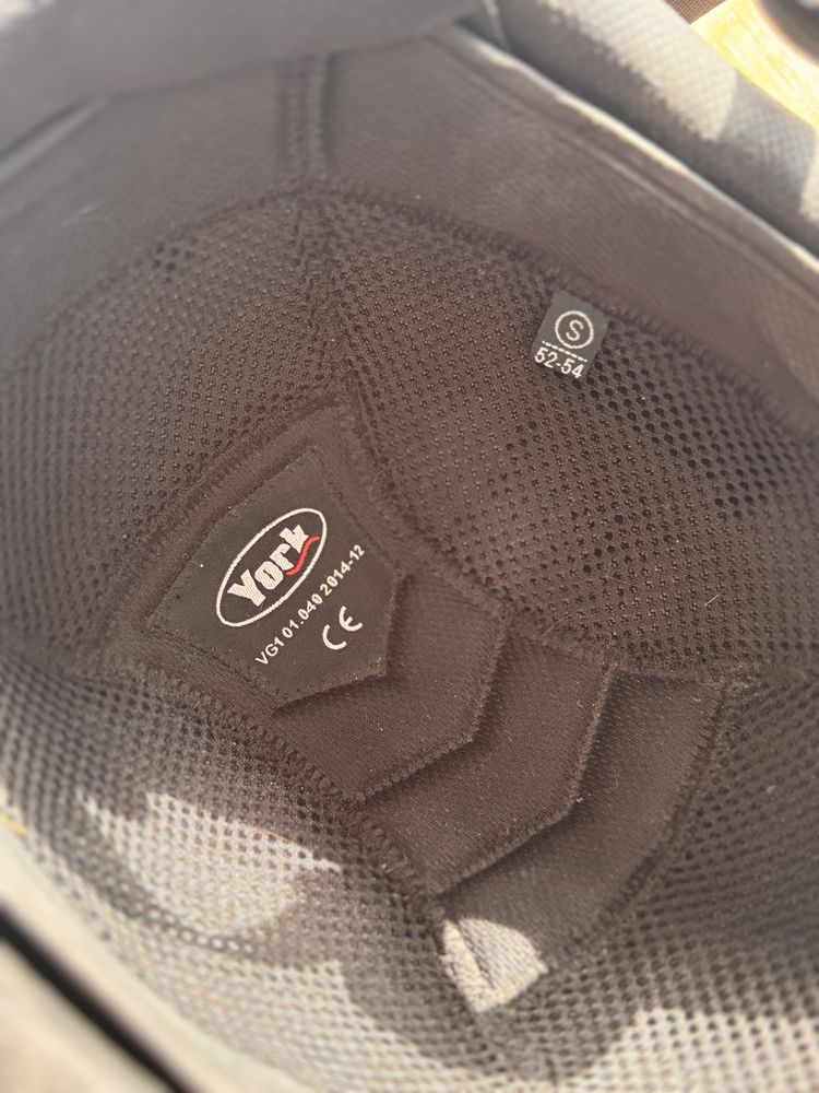 Kask jeździecki York. 52-54 cm