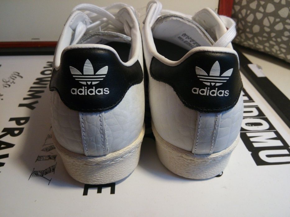 Adidasy superstar nowe - wzór skóry węża
