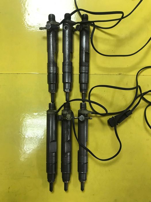 Б/у форсунка Volkswagen T4-LT28-35 2.5TDI 074130202P