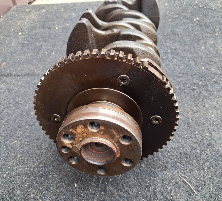 Колінвал kia ceed hyundai i30 1.4 g4fa