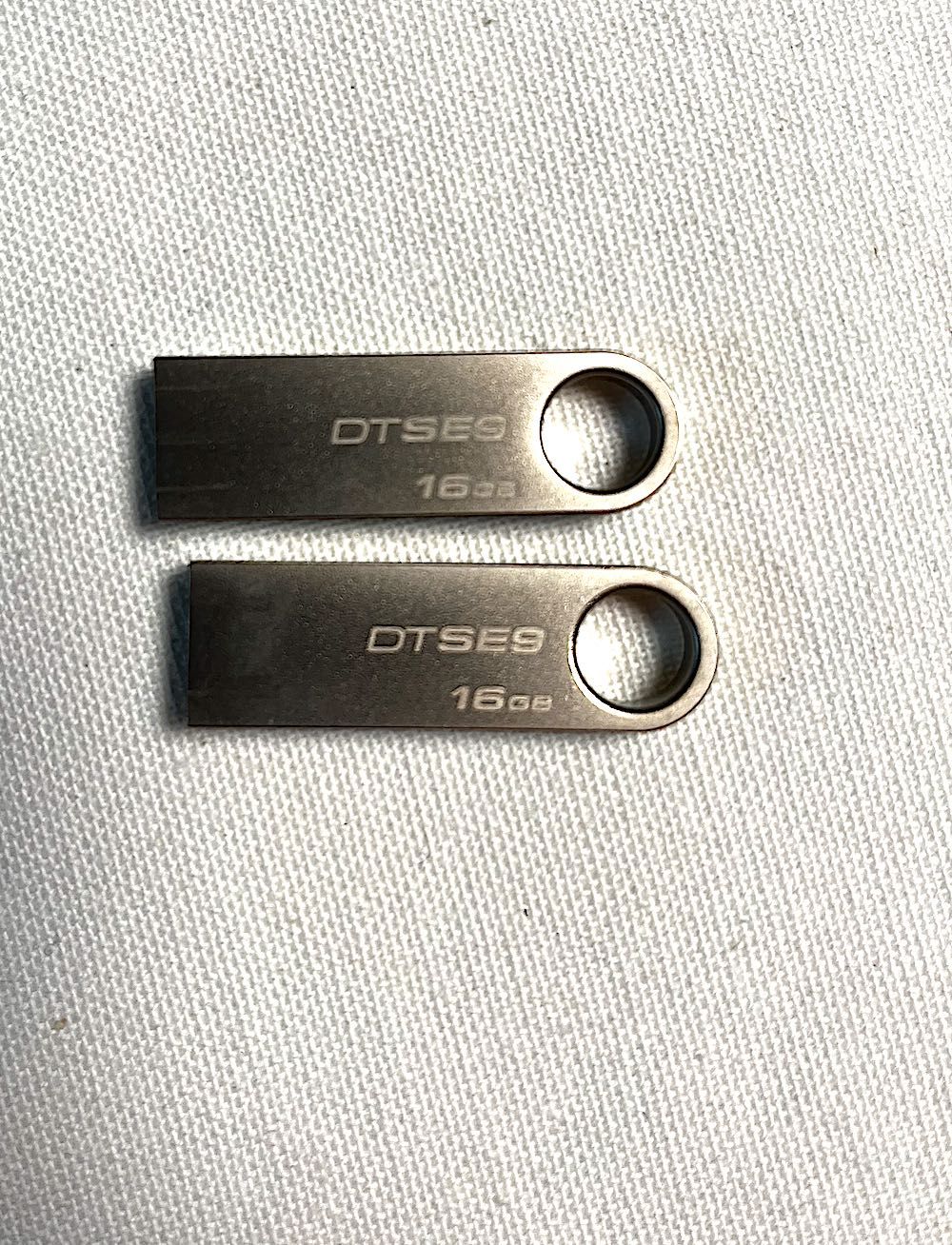 Pen Drive Kingston Data Travel 16gb – uma 10€, duas 16€